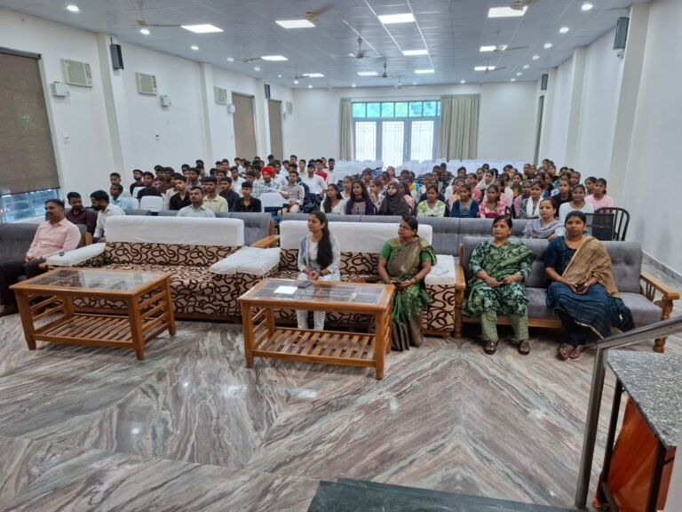 Best College for BBA in Sitapur
